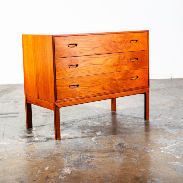 Mid Century Danish Modern Chest Drawers Dresser Teak Arne Wahl Iversen Denmark 3 Compact Small - Image 4