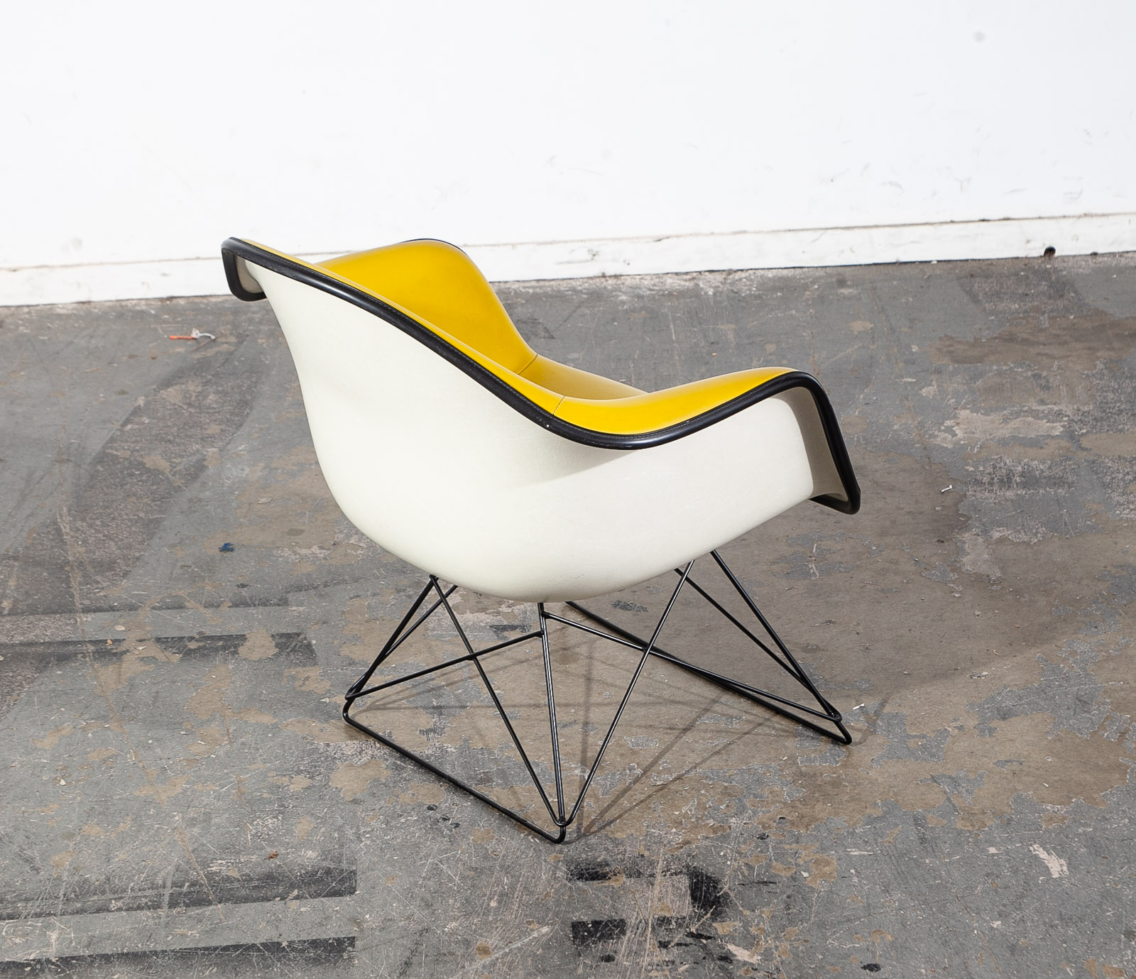 Mid century modern Lounge Chair Herman Miller Lemon Yellow Black White Cats Cradle Mcm Fiberglass - Image 4