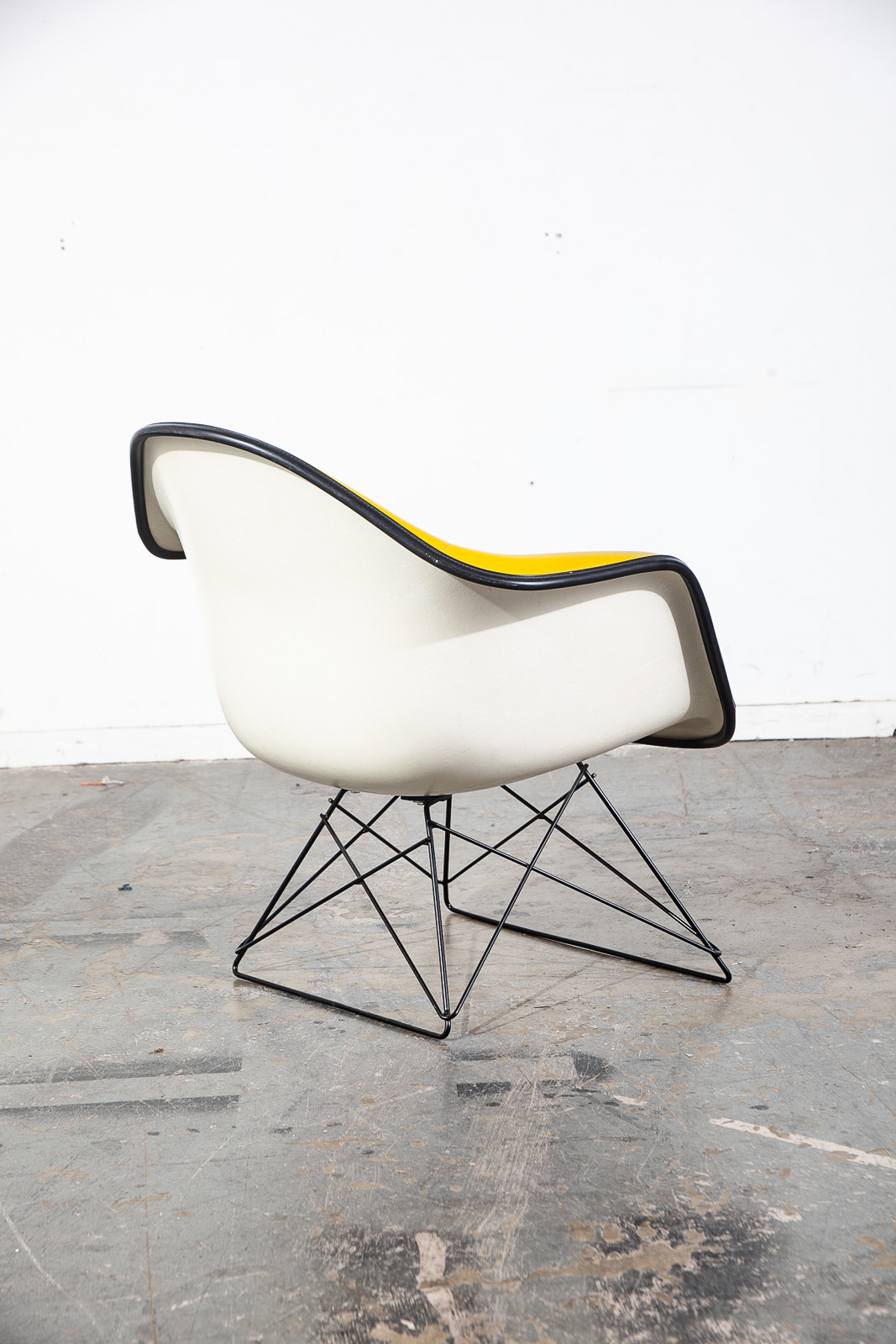 Mid century modern Lounge Chair Herman Miller Lemon Yellow Black White Cats Cradle Mcm Fiberglass - Image 6