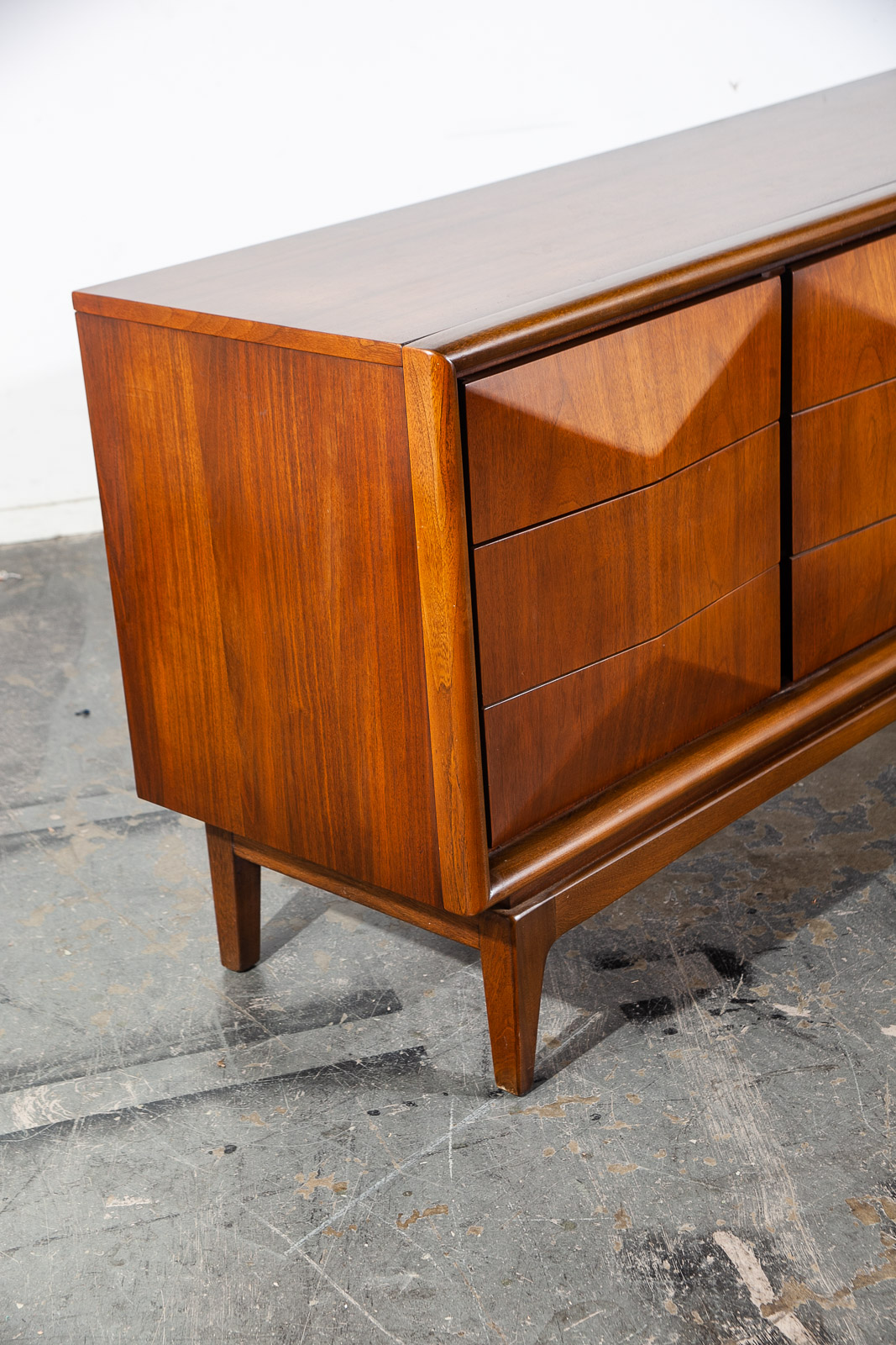 Mid Century Modern Dresser Credenza Diamond United Furniture 9 Drawer Vintage NM - Image 4