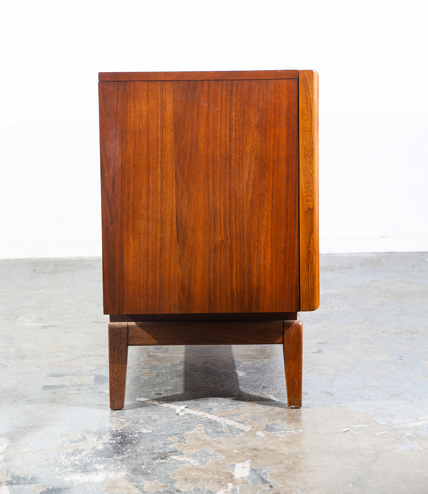 Mid Century Modern Dresser Credenza Diamond United Furniture 9 Drawer Vintage NM - Image 12