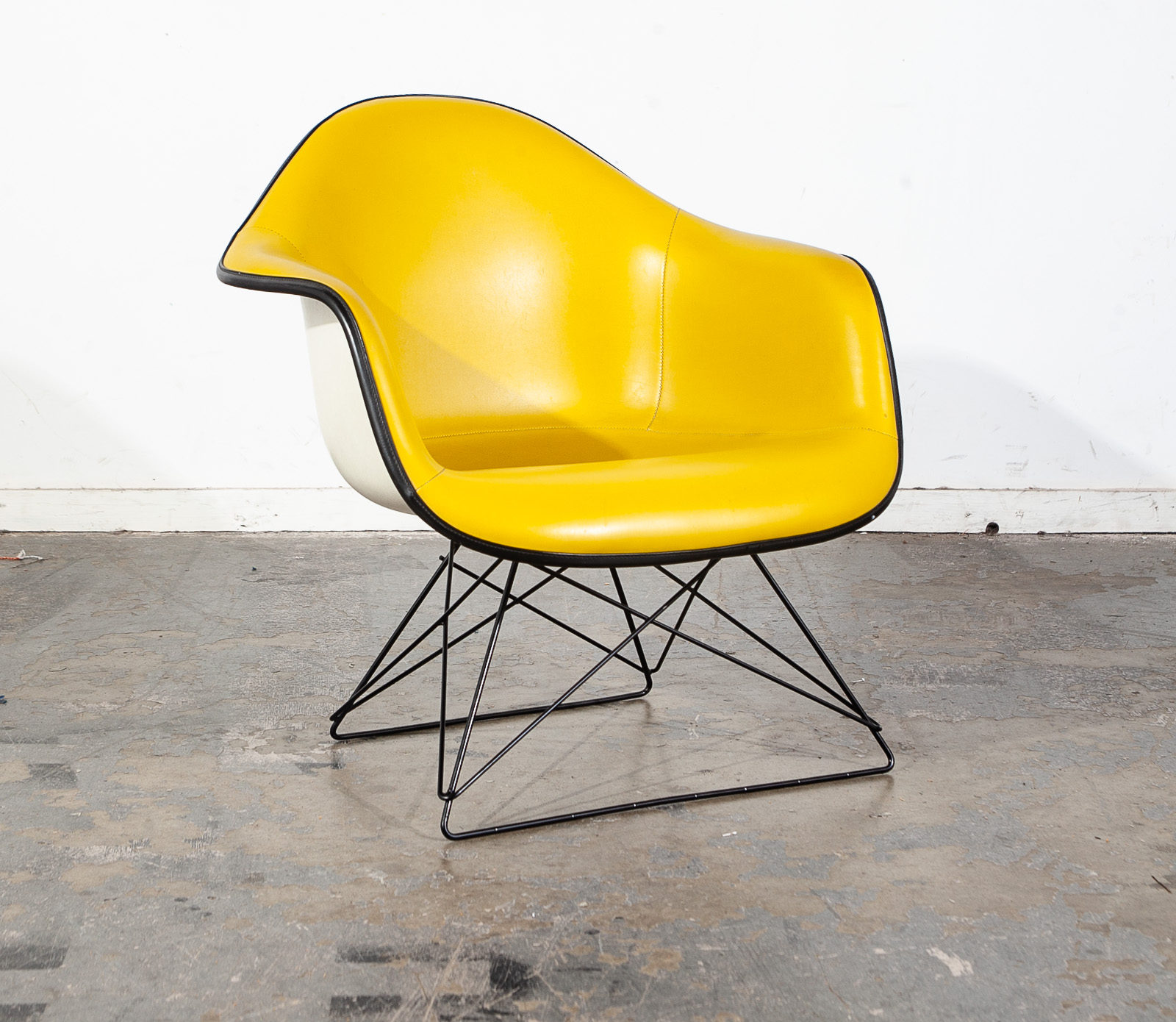 Mid century modern Lounge Chair Herman Miller Lemon Yellow Black White Cats Cradle Mcm Fiberglass