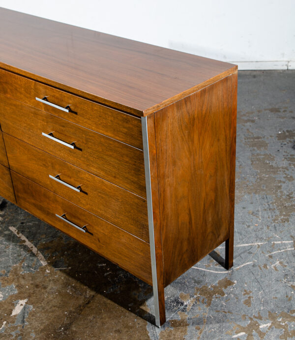 Mid Century Modern Dresser Credenza Paul Mccobb Calvin Furniture Co. Walnut 8 Drawer Vintage - Image 2