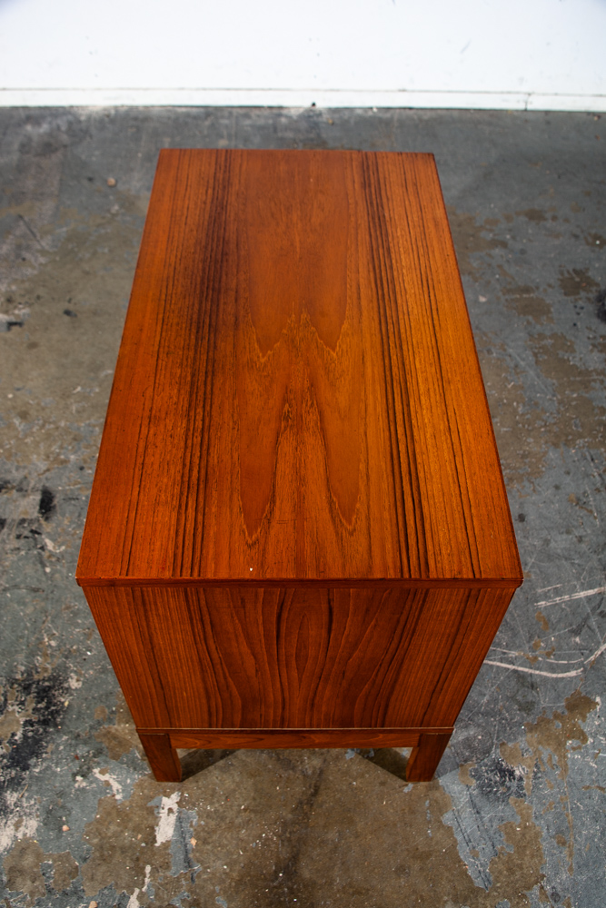 Mid Century Danish Modern Dresser Chest Drawers Solid Teak 3 Drawer Denmark Low Control Vintage - Image 8