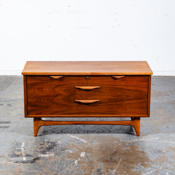 Mid Century Modern Cedar Hope Chest Lane Perception Danish Vintage Trunk Locking - Image 3