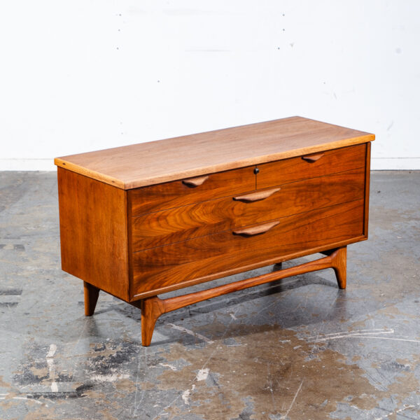 Mid Century Modern Cedar Hope Chest Lane Perception Danish Vintage Trunk Locking