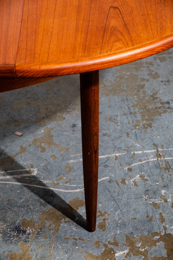 Mid Century Danish Modern Dining Table G plan Ib Kofod Larsen Oval Teak Fresco Accordion Leaf Extension - Image 7