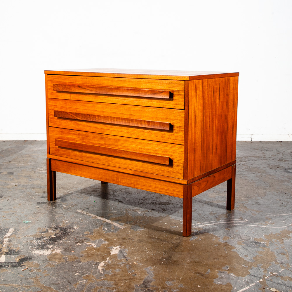 Mid Century Danish Modern Dresser Set Pair Two Chest of Drawers Teak 3 Drawer Wood Denmark Vintage - Image 3