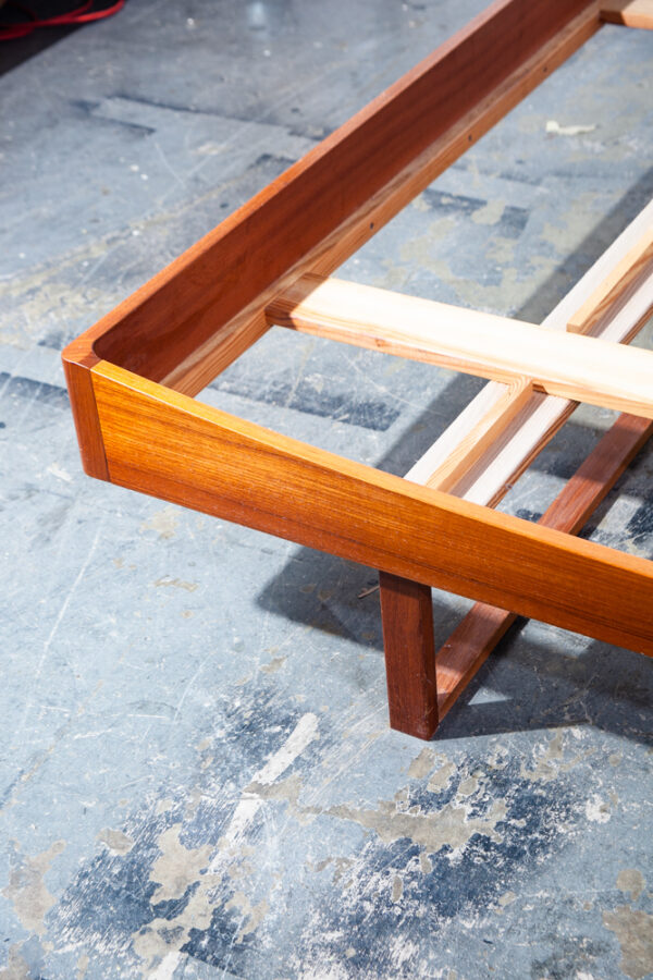 Mid Century Danish Modern Bed Frame Queen Size Teak Floating Denmark Design MCM - Image 8
