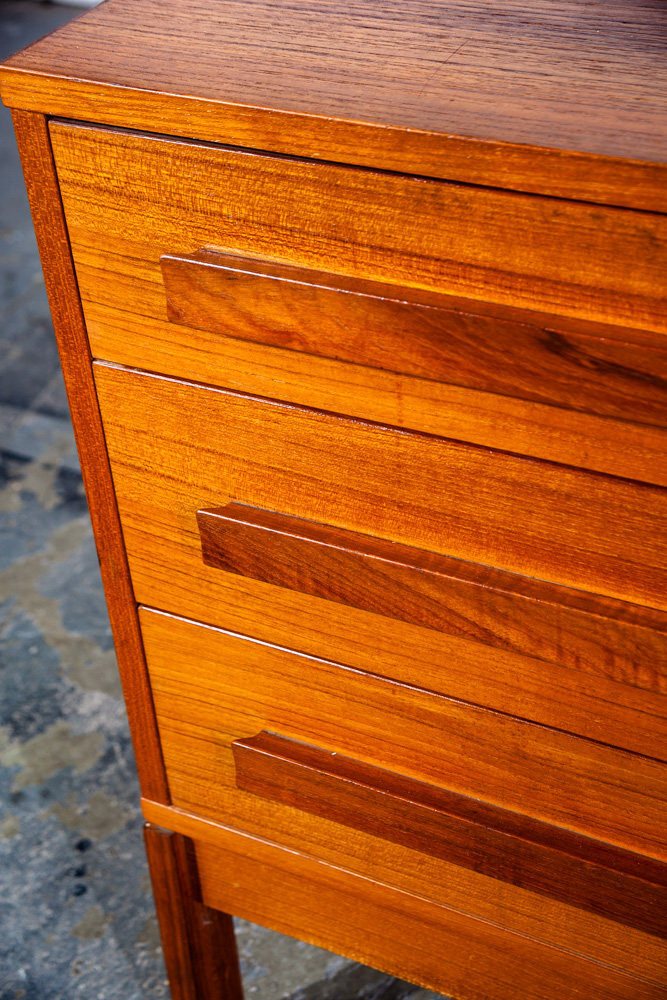Mid Century Danish Modern Dresser Chest Drawers Solid Teak 3 Drawer Denmark Low Control Vintage - Image 9
