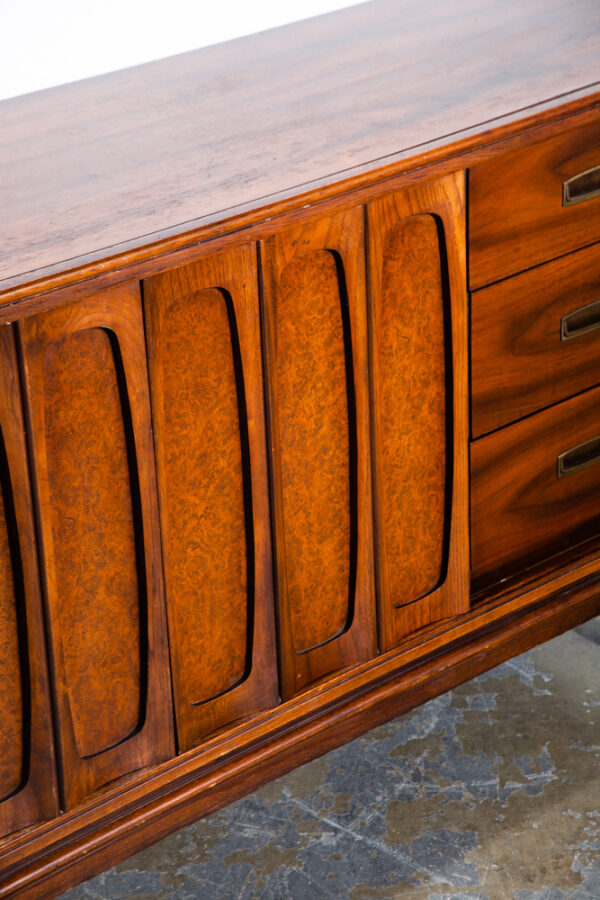 Mid Century Modern Dresser Credenza Kent Coffey 9 Drawer Sculpted Walnut Vintage Danish Large Wide Media Sliding Doors - Image 6