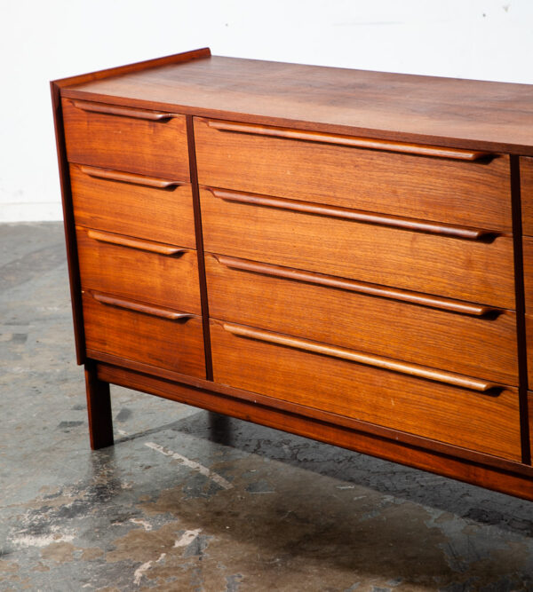 Mid Century Modern Dresser Credenza 12 Drawer Large Solid Walnut Danish Denmark Vintage - Image 8