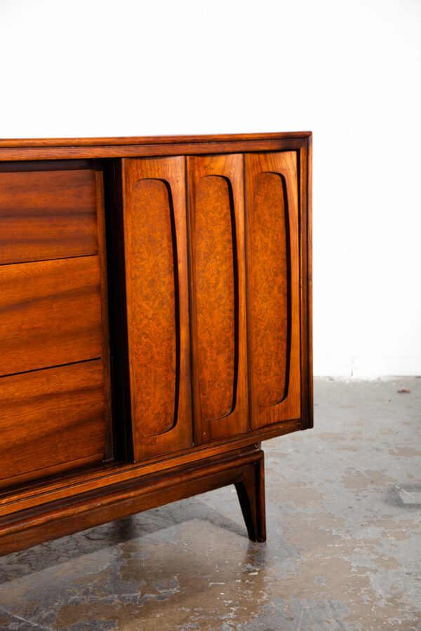 Mid Century Modern Dresser Credenza Kent Coffey 9 Drawer Sculpted Walnut Vintage Danish Large Wide Media Sliding Doors - Image 5