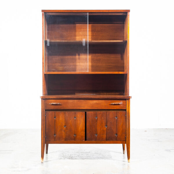 Mid Century Modern China Cabinet Broyhill Saga Emphasis Hitch Sliding Glass Vintage Danish Denmark Cabinet Display - Image 2