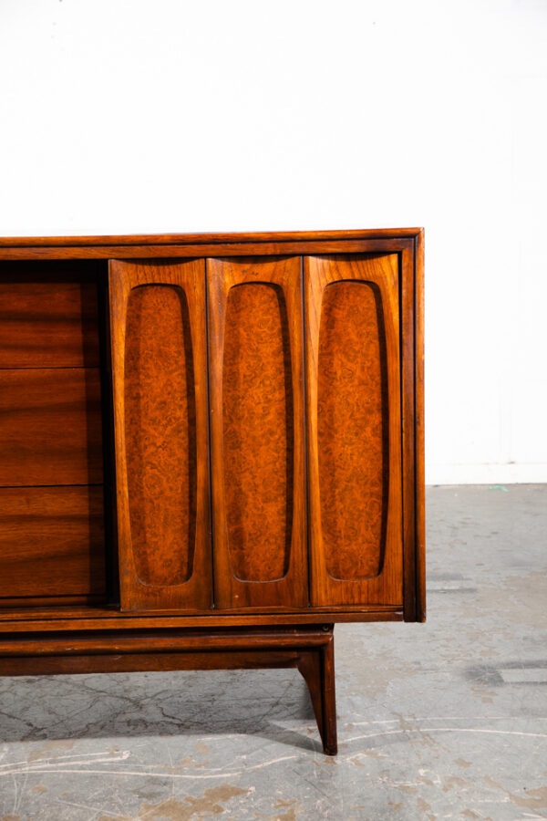 Mid Century Modern Dresser Credenza Kent Coffey 9 Drawer Sculpted Walnut Vintage Danish Large Wide Media Sliding Doors - Image 10