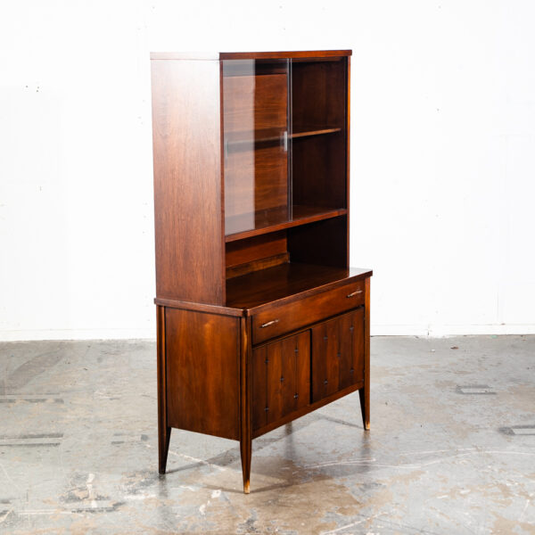 Mid Century Modern China Cabinet Broyhill Saga Emphasis Hitch Sliding Glass Vintage Danish Denmark Cabinet Display - Image 3