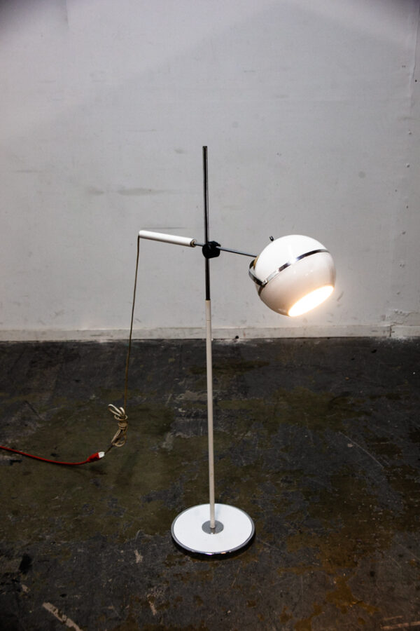 Mid Century Modern Floor Lamp Eyeball Orb Sonneman Lightolier White Space Age Adjustable Vintage Light Lighting - Image 3