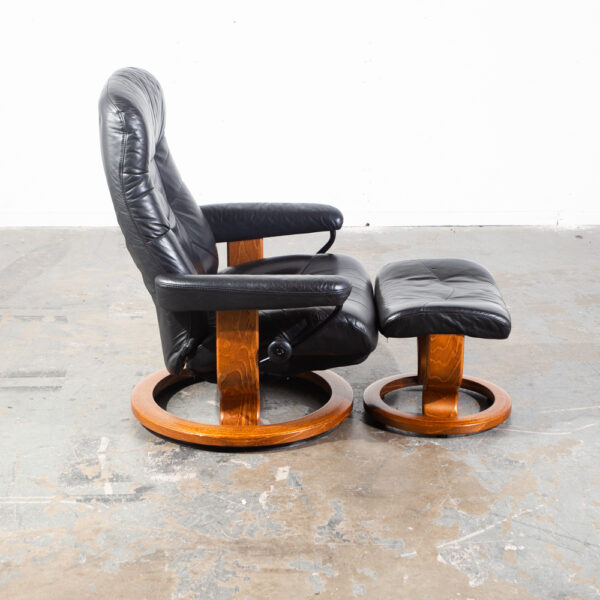 Mid Century Danish Modern Lounge Chair Ekornes Stressless Black Ottoman Recliner Vintage Armchair Teak Wood - Image 3