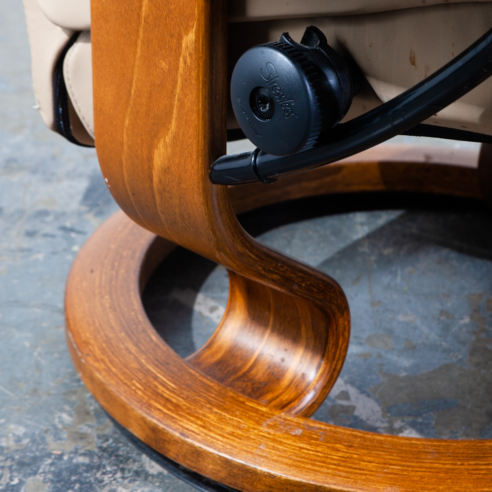 Mid Century Danish Modern Lounge Chair Ekornes Stressless Tan Ottoman Recliner Denmark Norway Norweigan Vintage Armchair - Image 10