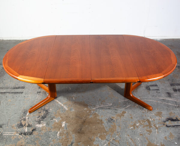 Mid Century Danish Modern Dining Table Benny Linden Teak Expanding Leaf x2 Round Denmark Expansion Oval - Image 3