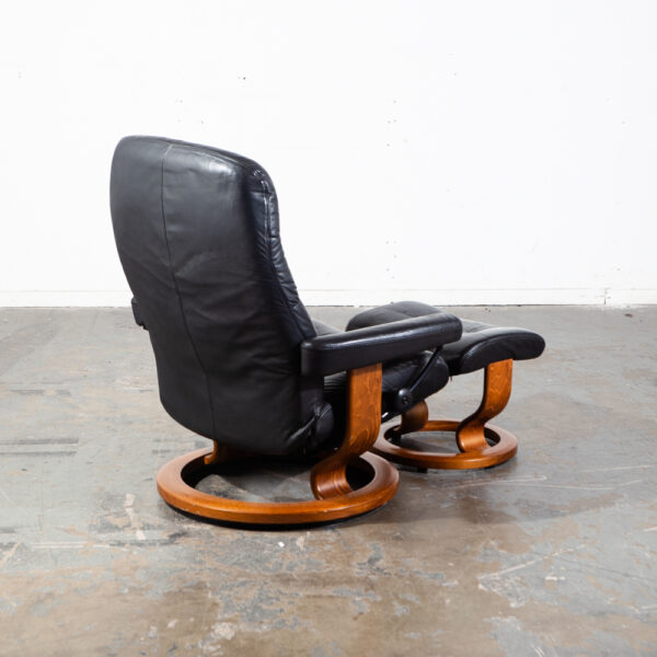 Mid Century Danish Modern Lounge Chair Ekornes Stressless Black Ottoman Recliner Vintage Armchair Teak Wood - Image 4