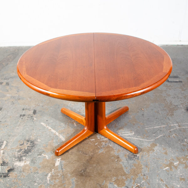 Mid Century Danish Modern Dining Table Benny Linden Teak Expanding Leaf x2 Round Denmark Expansion Oval - Image 2