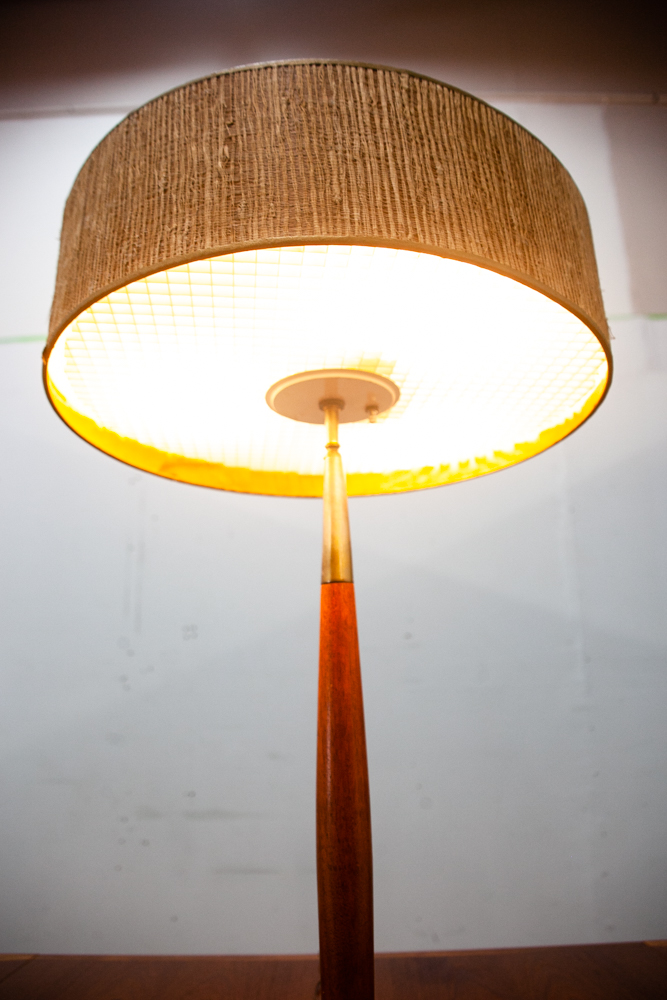 Mid Century Modern Table Lamp Tommi Parzinger Stiffel Wood 3 Light Lighting Mcm Round Large Tall Solid Walnut Metal Lightolier - Image 7