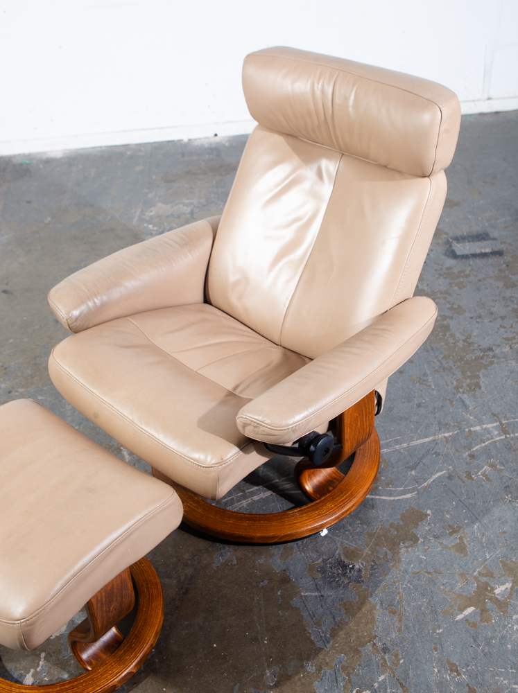 Mid Century Danish Modern Lounge Chair Ekornes Stressless Tan Ottoman Recliner Denmark Norway Norweigan Vintage Armchair - Image 8