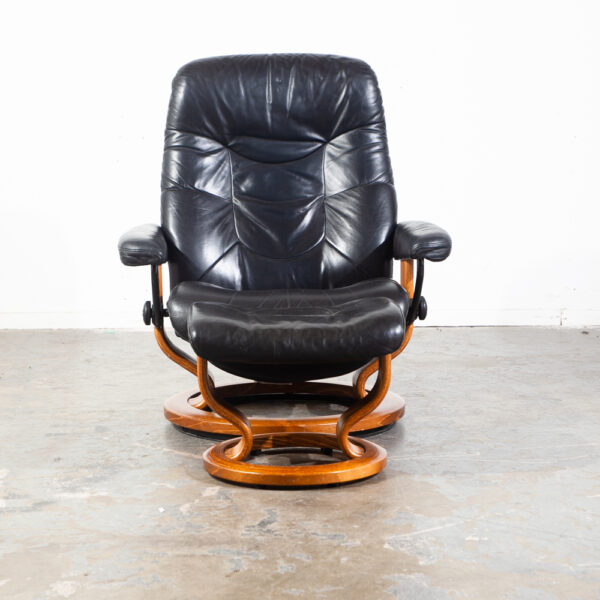 Mid Century Danish Modern Lounge Chair Ekornes Stressless Black Ottoman Recliner Vintage Armchair Teak Wood - Image 5