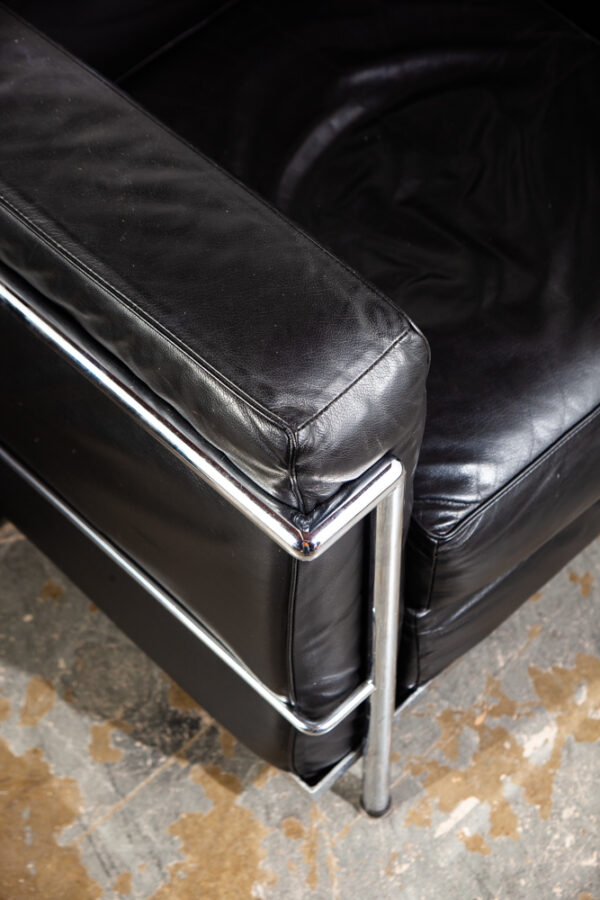 Mid Century Modern Lounge Chairs La Corbusier LC2 Black  Leather Alivar Italy Italian Cassina Danish Chrome Metal Petite Armchair - Image 10