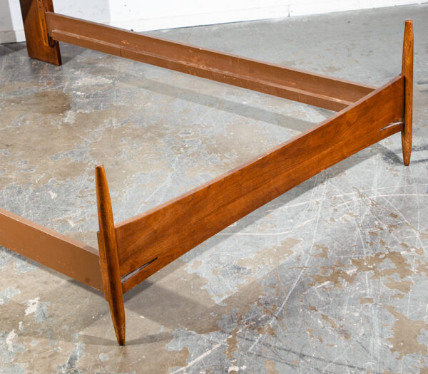 Mid Century Modern Headboard bed frame Full S Broyhill Sculptra Foot Board Mcm Walnut Brazilia - Image 7