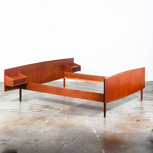 Mid Century Danish Modern Bed Frame Headboard Full Sz Size Solid Teak floating Nightstands Denmark