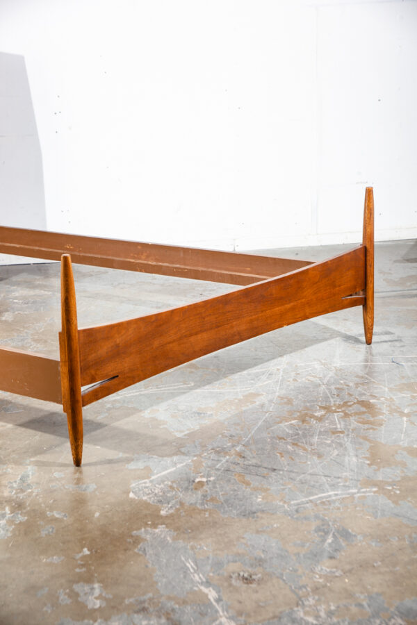Mid Century Modern Headboard bed frame Full S Broyhill Sculptra Foot Board Mcm Walnut Brazilia - Image 5