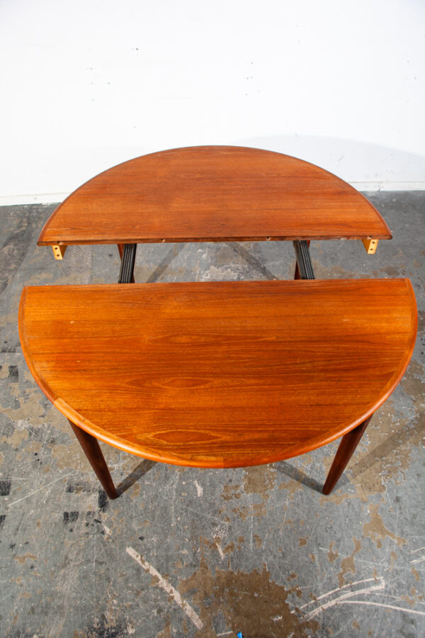 Mid Century Danish Dining Table Teak Round Expanding leaf x 2 Oval Denmark Mcm Oval - Image 4