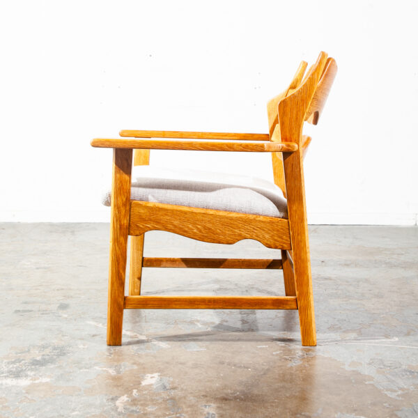 Mid Century Danish Modern Lounge Chair Henning Kjaernulf Oak Razor Armchair Off White Fabric Solid Wood - Image 3