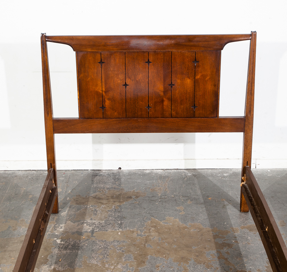 Mid Century Modern Bed Frame Twin Size Broyhill Saga Walnut Headboard Vintage - Image 5