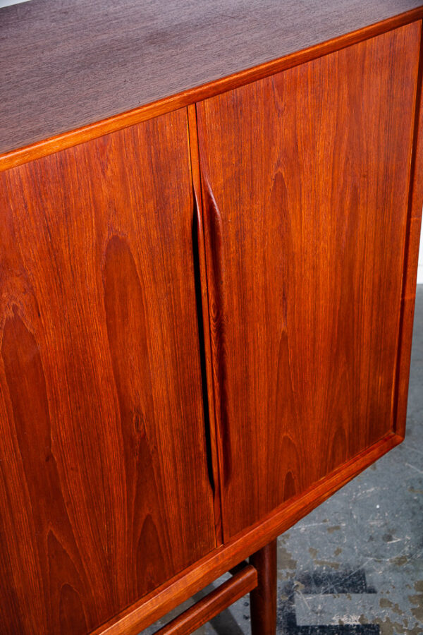 Mid Century Danish Modern Credenza Highboard Teak Wood Drawers Denmark Large - Image 9