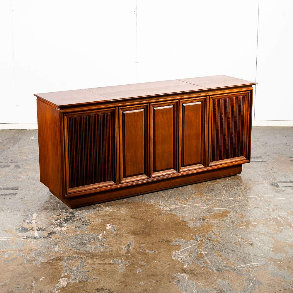 Mid Century Modern Stereo Console Credenza Fisher Statesman Radio Record Player - Image 2