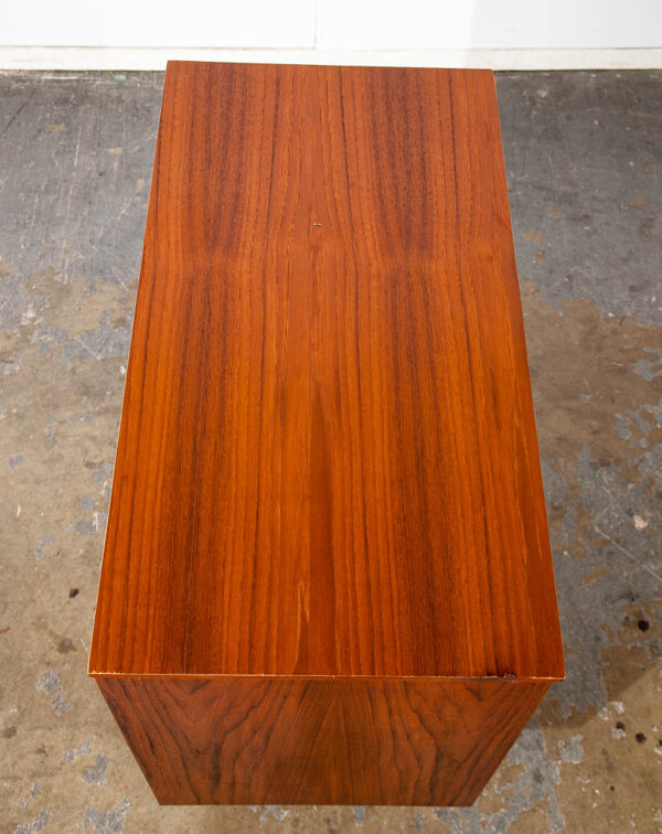Mid Century Danish Modern Chest Drawers Dresser 4 drawer Teak Wood Denmark Mcm - Image 4