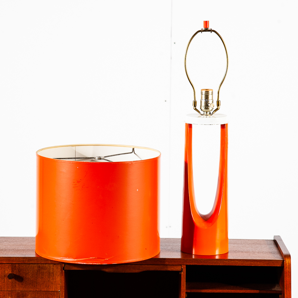 Mid Century Modern Table Lamp Enamel Orange Light Vintage Atomic Architectural - Image 4