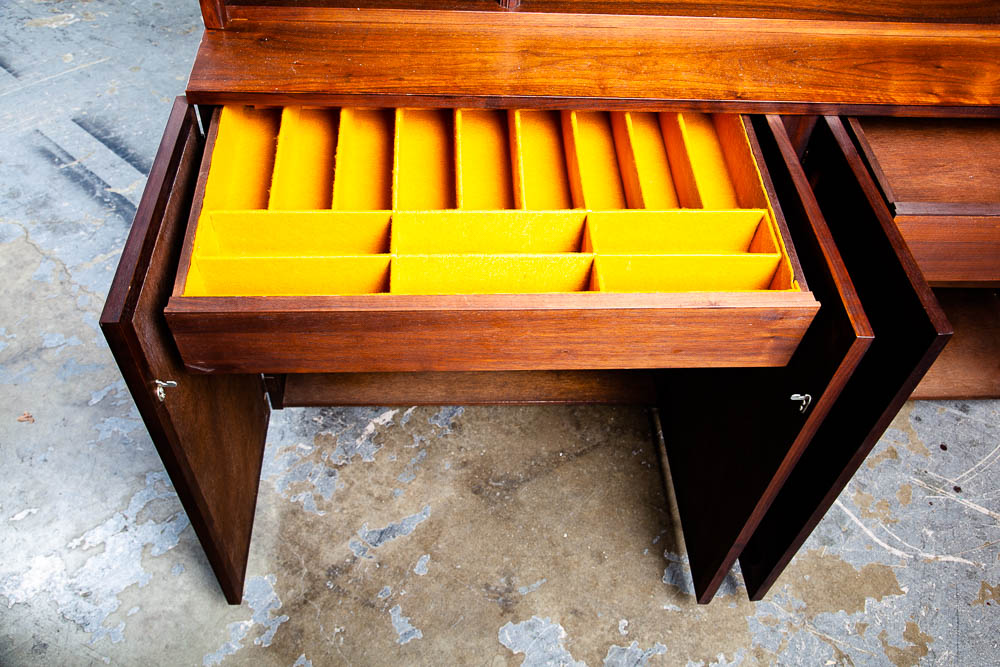 Mid Century Modern China Cabinet Hutch Lane Brown Saltman Wanut Glass Doors Mcm - Image 8