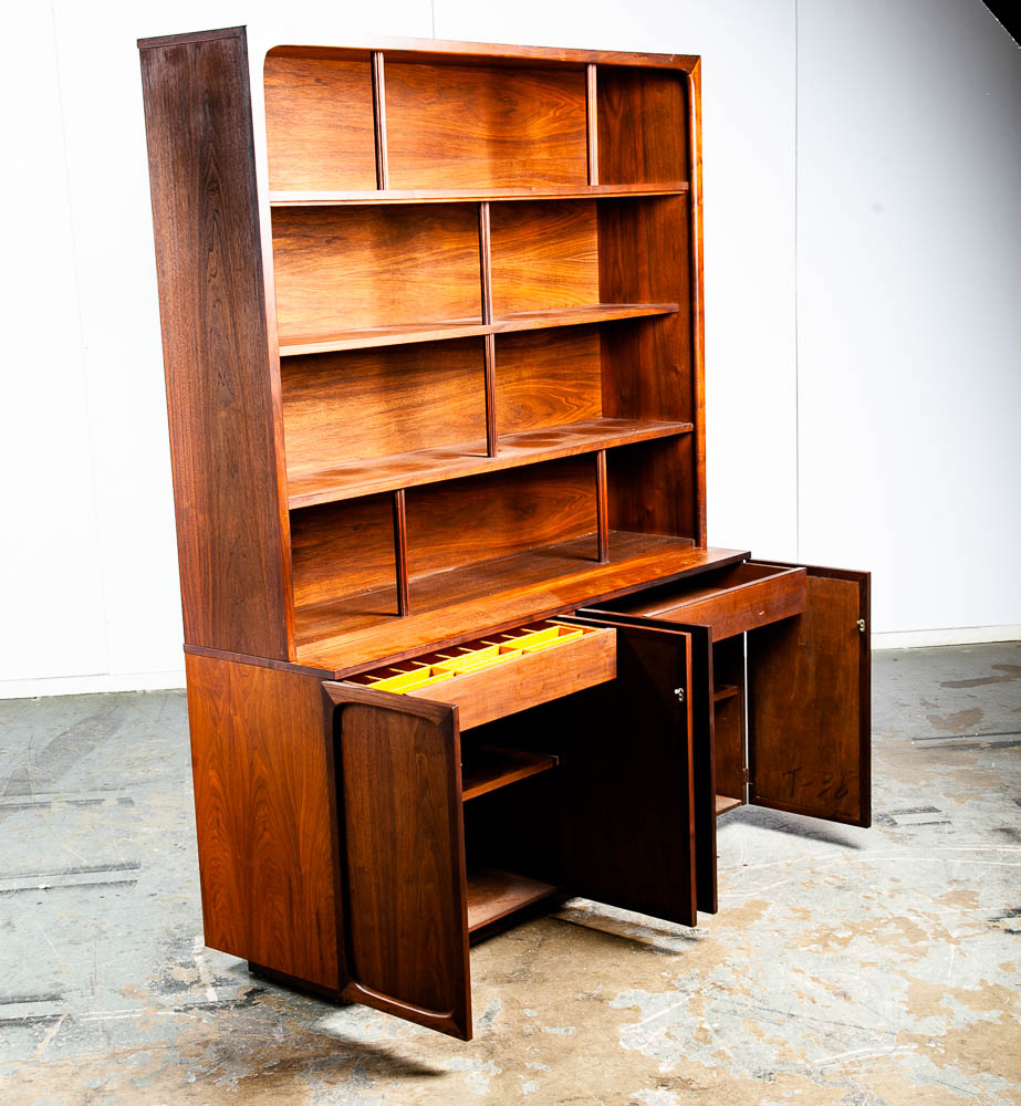 Mid Century Modern China Cabinet Hutch Lane Brown Saltman Wanut Glass Doors Mcm - Image 3