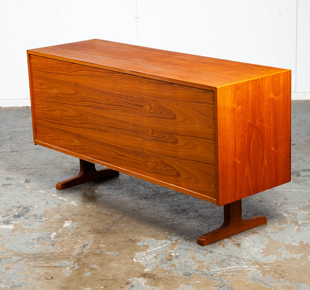 Mid Century Danish Modern Credenza Sideboard Dyrlund Solid Teak Sliding Doors Drawers Sled Storage Vintage - Image 4