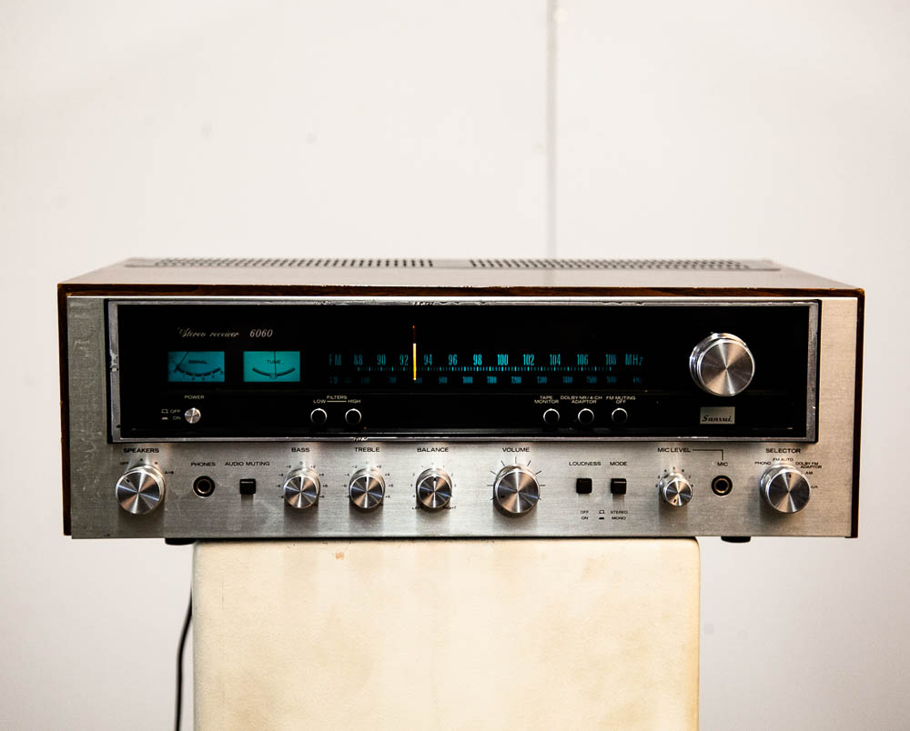 Vintage Sansui Reciever 6060 Wood Case Stereo Tuner Amplifier Silver Blue Lights - Image 9