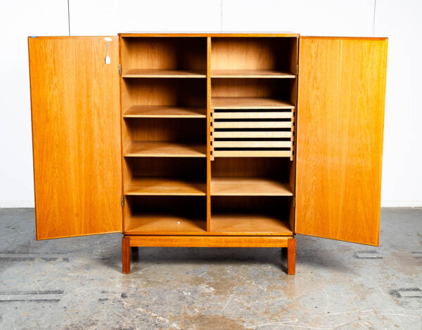 Mid Century Danish Cabinet Custom Armoire Wardrobe Oak Denmark Drawer Large Mcm Storage Vintage - Image 3