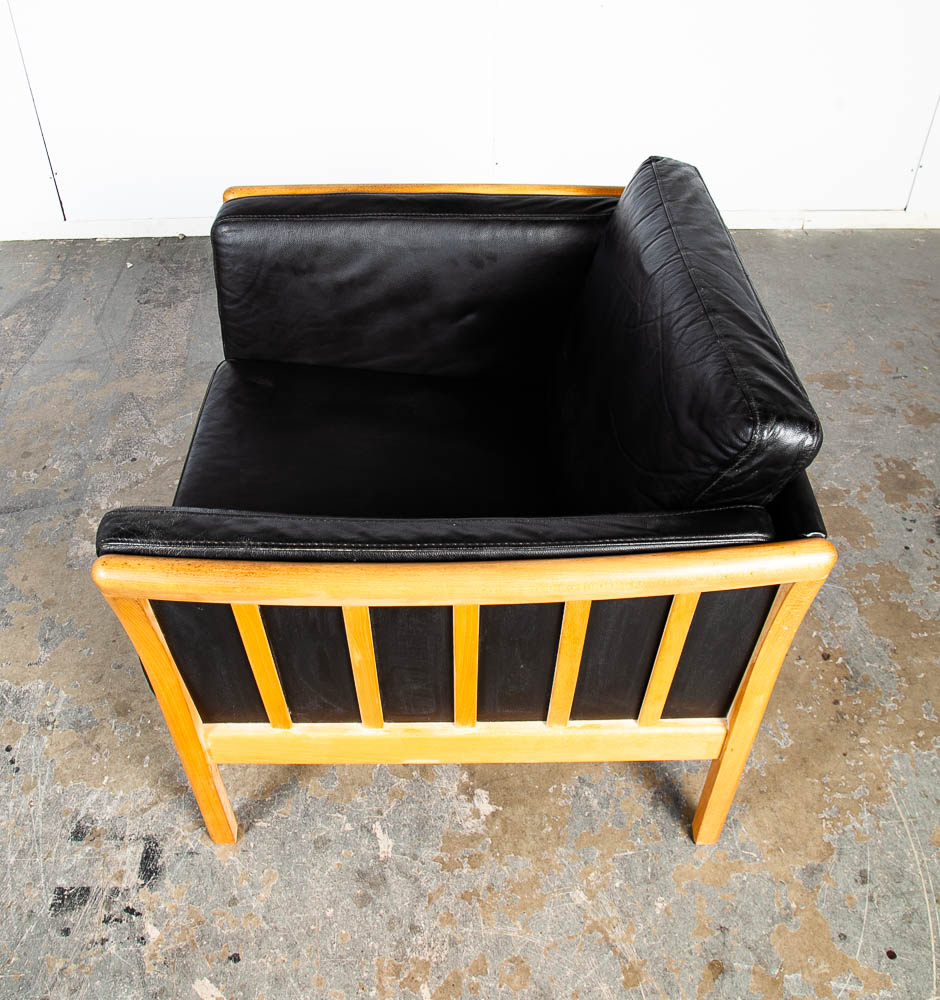 Mid Century Danish Modern Lounge Chair Stouby Worn Leather Black Arm Denmark Vintage - Image 8