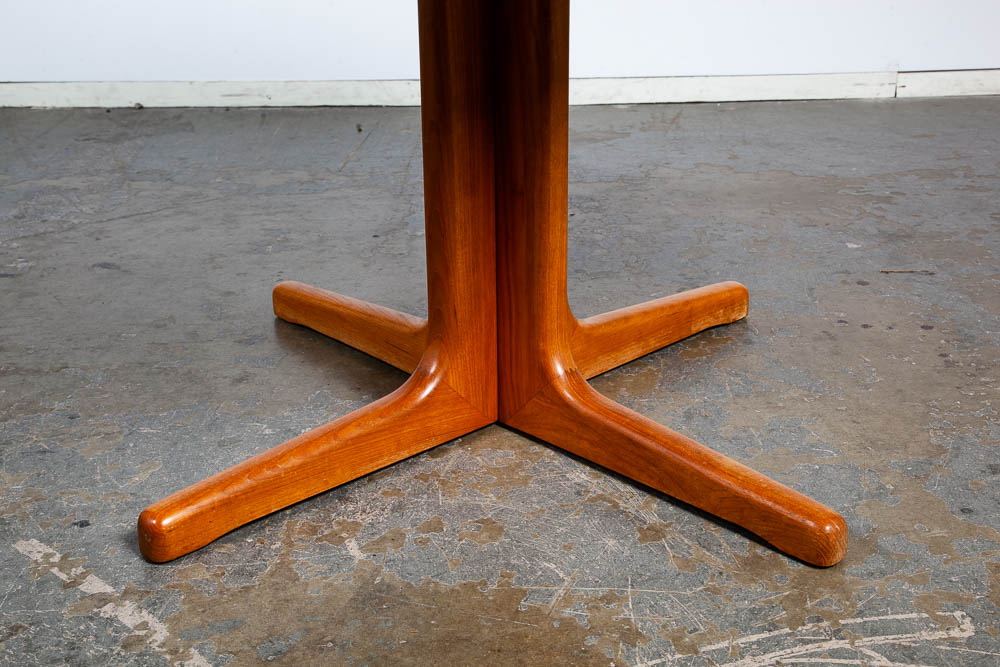 Mid Century Danish Modern Dining Table D Scan Teak Expanding Leaf x2 Round 88 in Vintage - Image 6