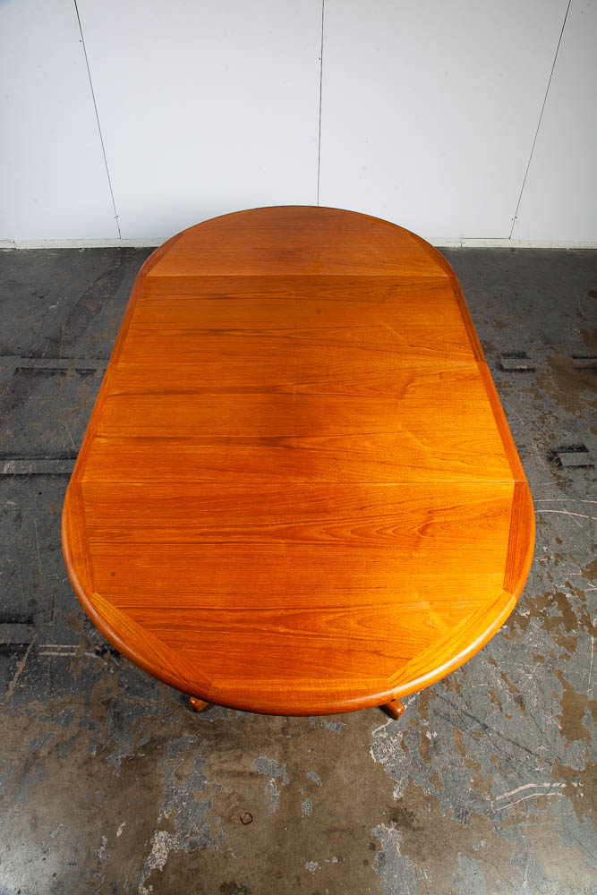 Mid Century Danish Modern Dining Table D Scan Teak Expanding Leaf x2 Round 88 in Vintage - Image 10