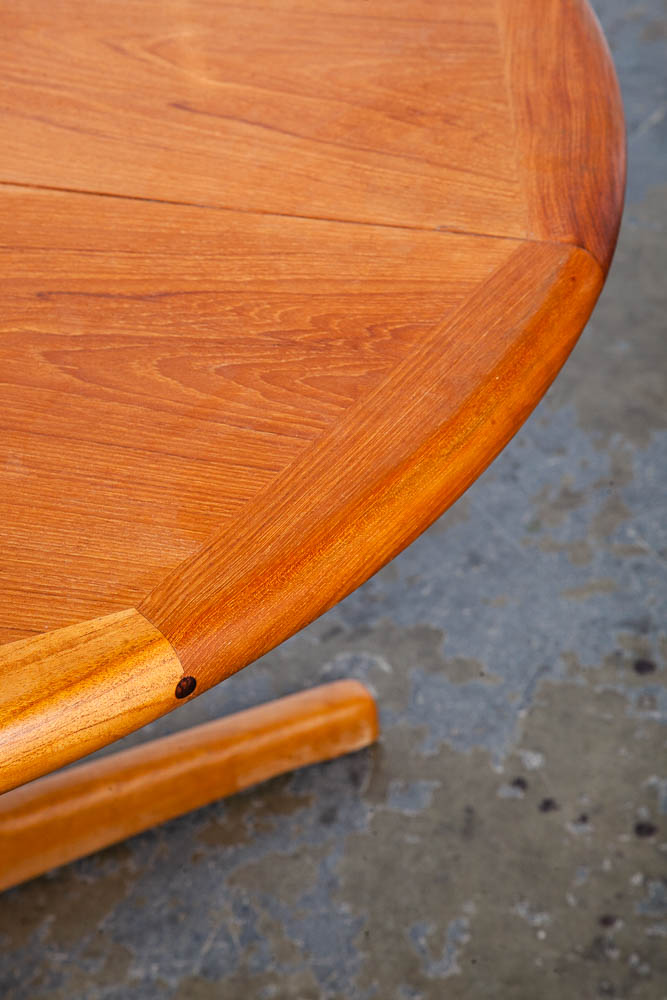Mid Century Danish Modern Dining Table D Scan Teak Expanding Leaf x2 Round 88 in Vintage - Image 11