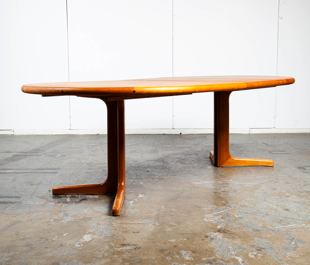 Mid Century Danish Modern Dining Table D Scan Teak Expanding Leaf x2 Round 88 in Vintage - Image 9
